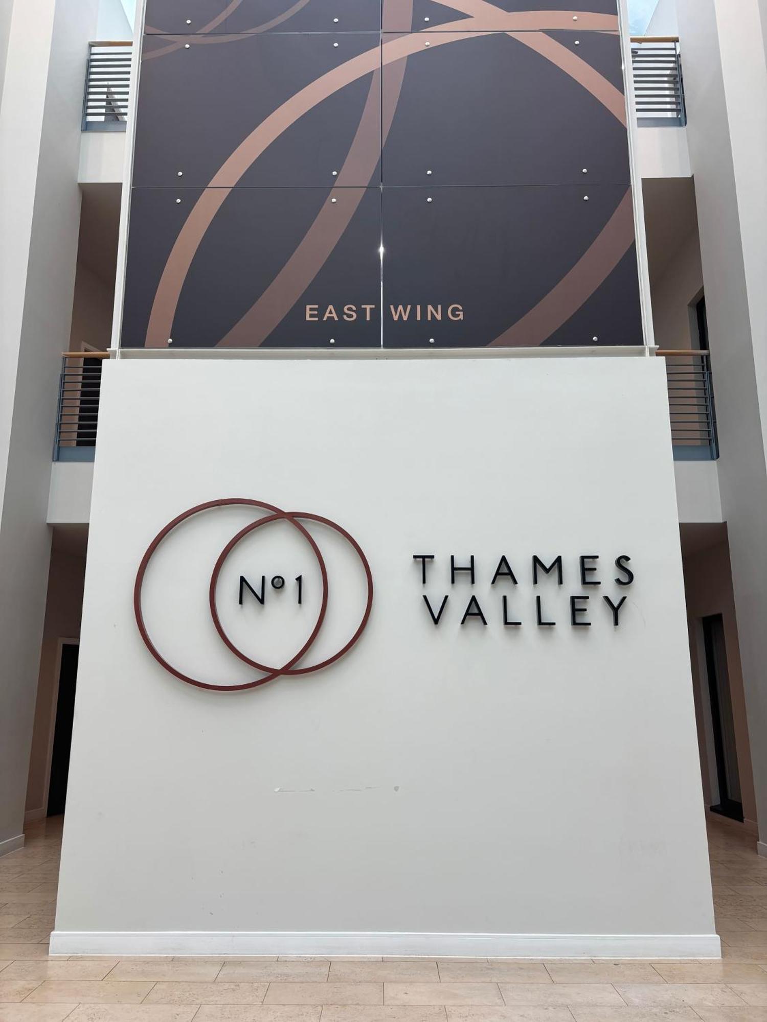 Modern Studio In Bracknell With Free Parking Zewnętrze zdjęcie
